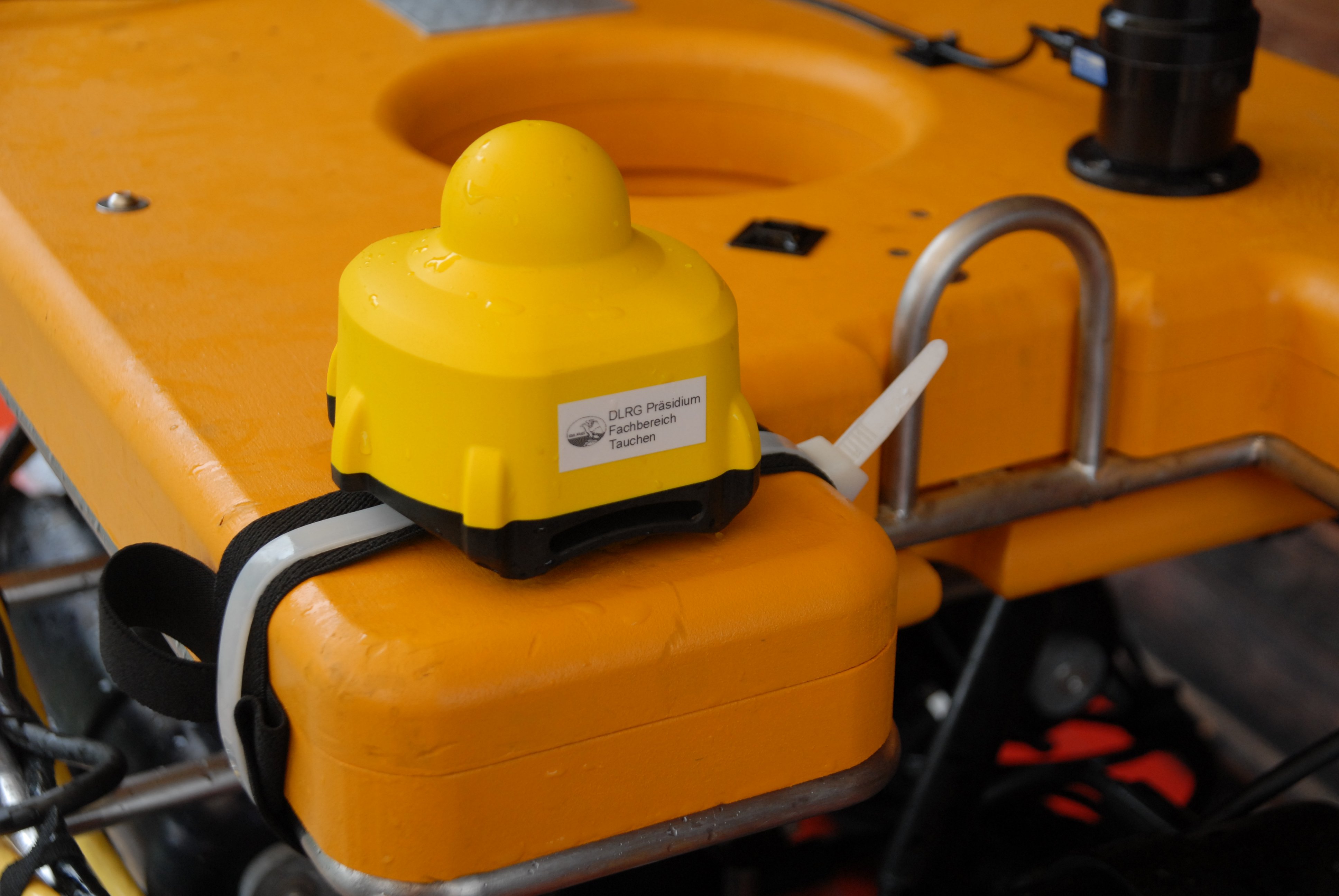 ROV equipped for UWIS tracking