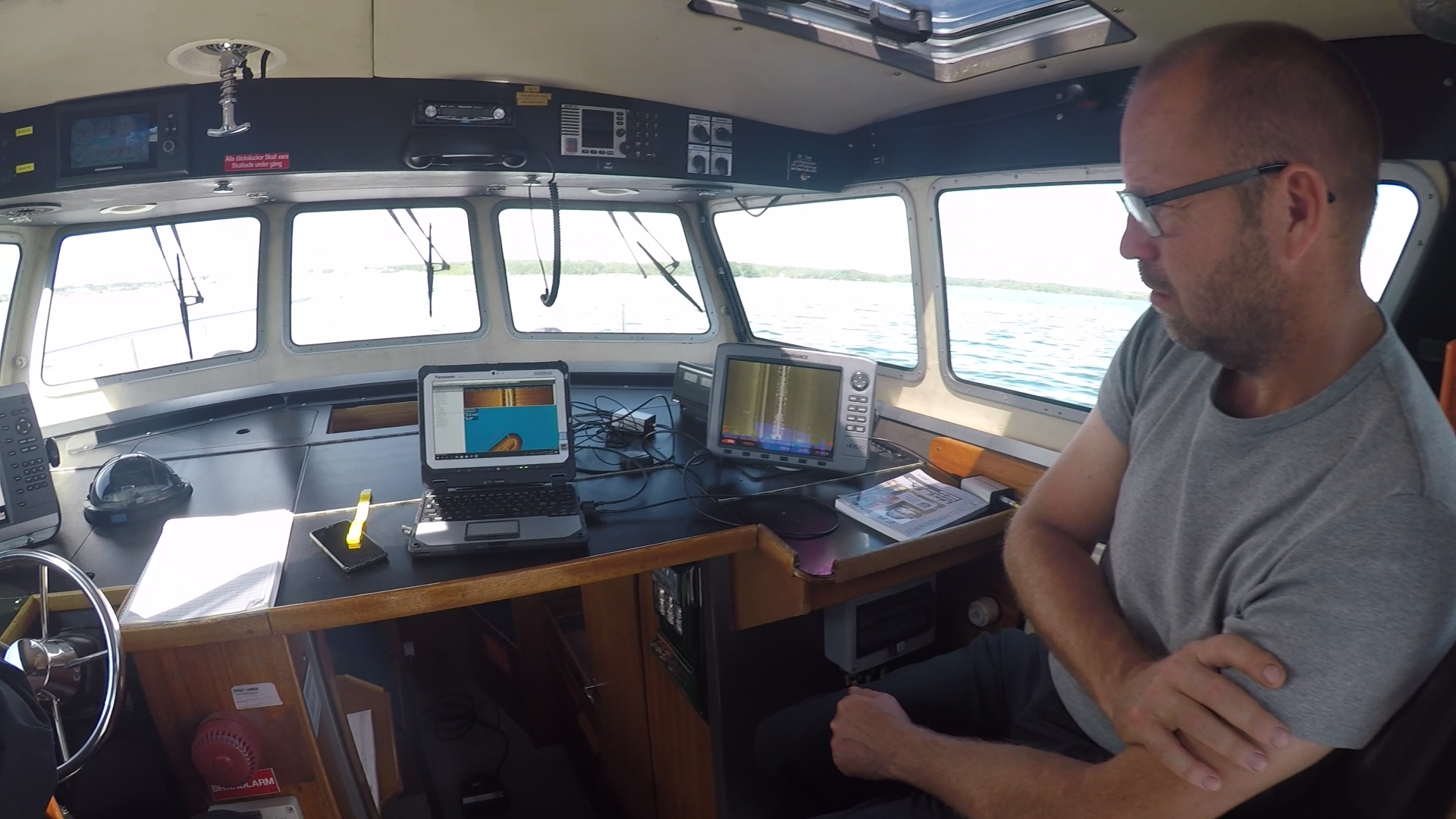 Side scan sonar and UWIS training in Sweden